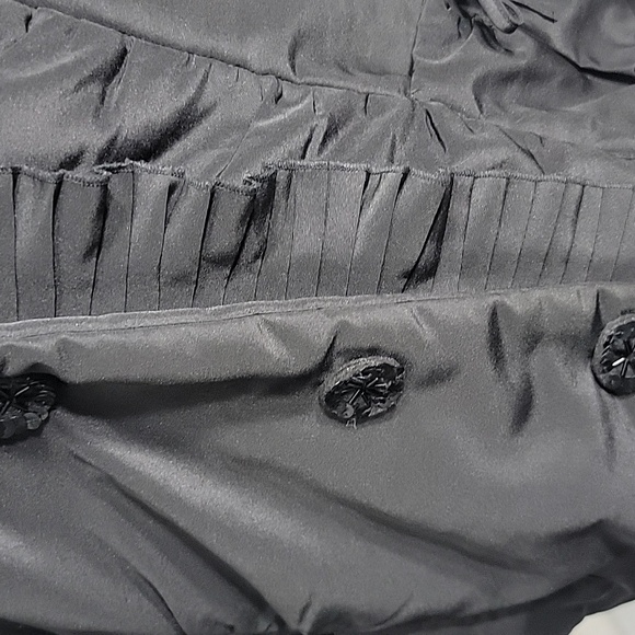 Lou Nardi Black Detachable Ruffle Trim Elegant Flowy Coat - Picture 7 of 15